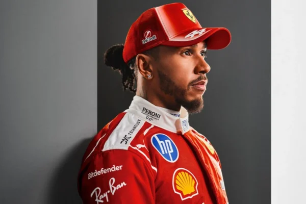 Lewis Hamilton, Credit: Ferrari